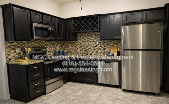 Photo - EAGLE CREEK LUXURY TOWNHOME