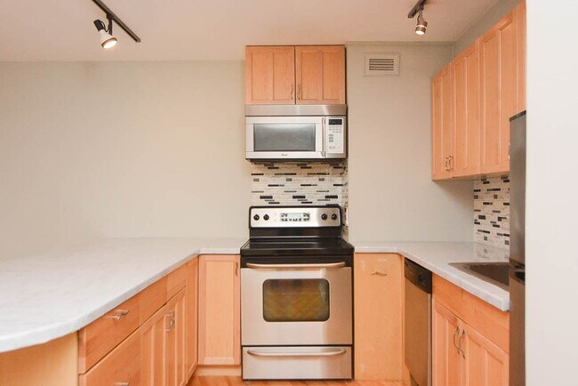 Photo - 428 W Wellington Ave Unit A5
