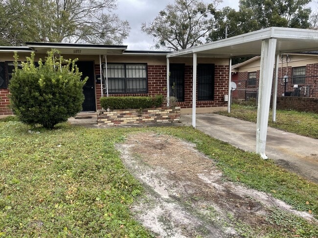 Photo - 5057 Lincoln Cir N