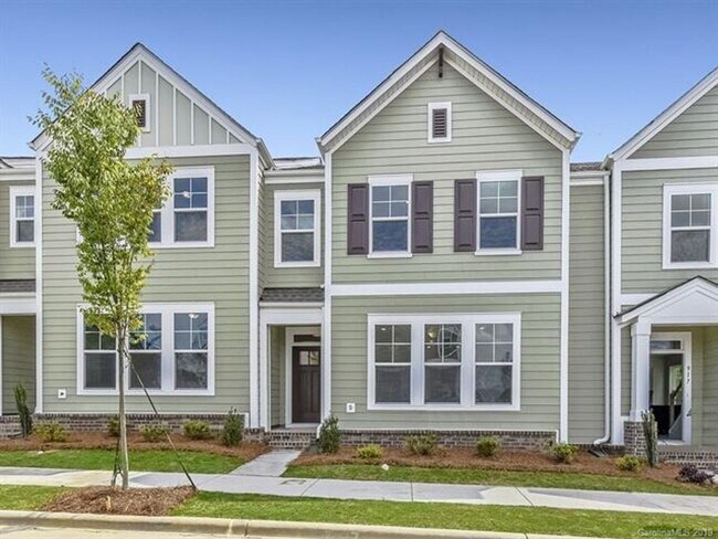 Heart of Uptown Pineville! Chadwick Park V... - Heart of Uptown Pineville! Chadwick Park V... House
