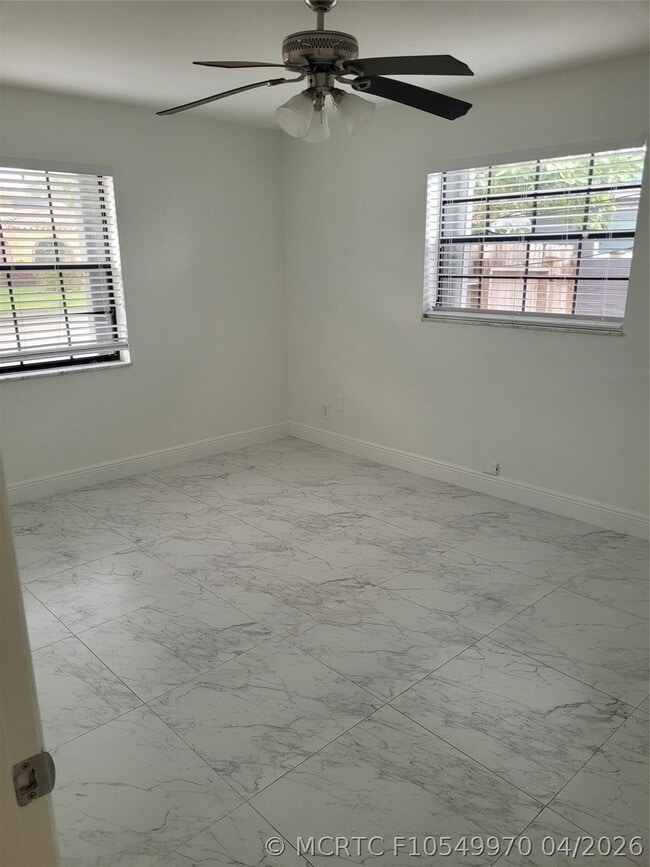 770 NE 38th St Unidad F