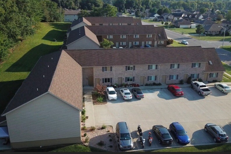 C.C. Commons - C.C. Commons Apartments