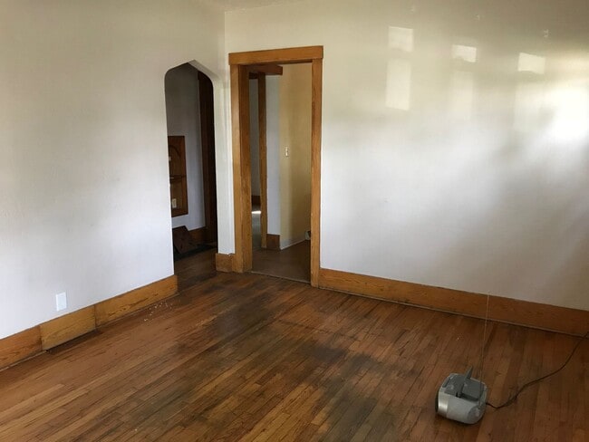 Photo - 930 Hudson Ave