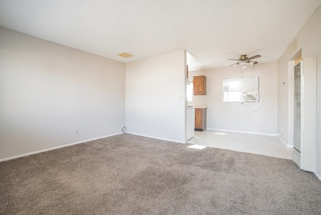 2310 E Jagerson Ave