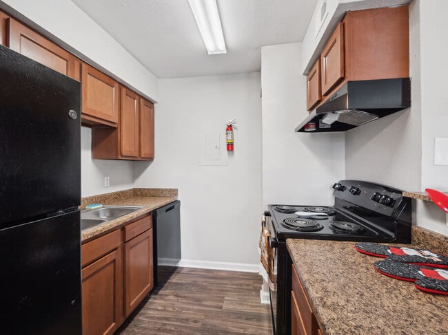 Photo - Forest Creek Apartments