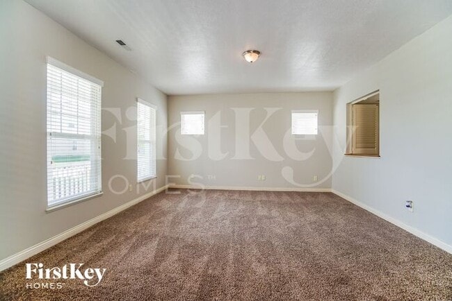 Photo - 5643 Holly River Ave