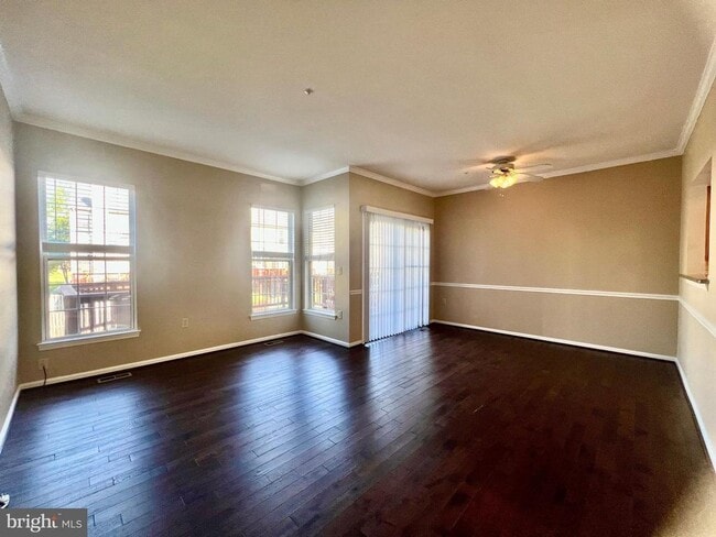 Photo - 2528 Ayr Ct