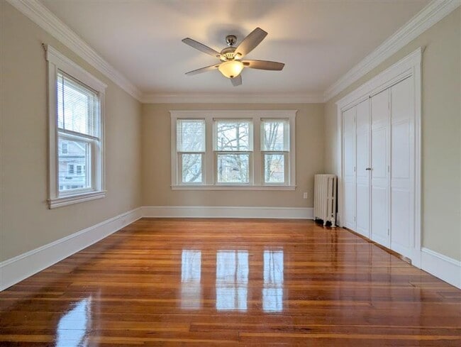 Photo - 32 Trowbridge St Unidad 3,500