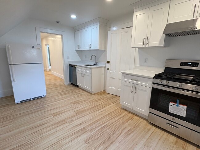 Photo - 9 Knapp St Unit 3