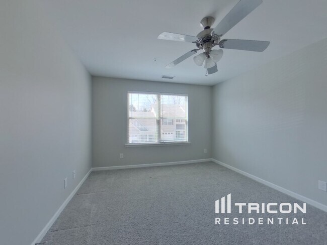 Photo - 1077 Neeleys Bend E