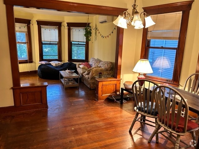 Building Photo - 146 Foster St Unit 2BR with Deck Rental