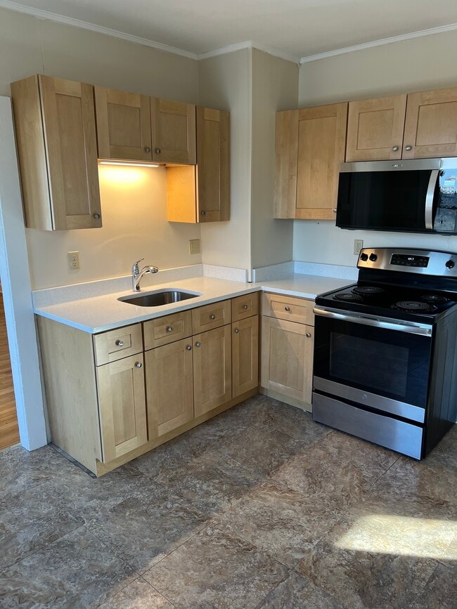 Photo - 63 Wood St Unit 2nd floor 3 bedroom