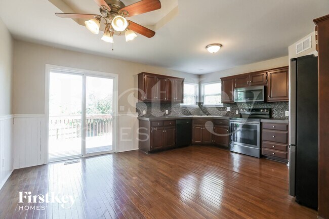 Photo - 16306 Harris Ave