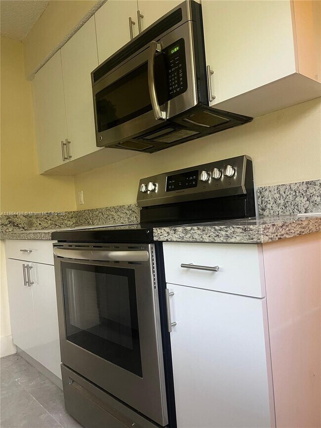 Photo - 805 N Franklin Ave Unit 805D
