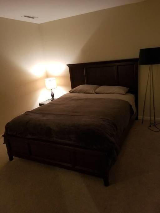 Bedroom - 816 N Dearborn St Condo Unit GF