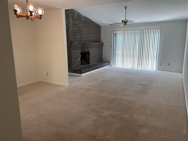 Photo - 109 Harvest Dr