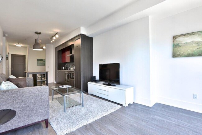 Photo - 325 Front St W Unit ID1022949P