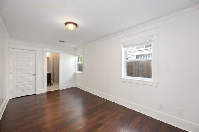 Photo - 2211 Detering St Unit B