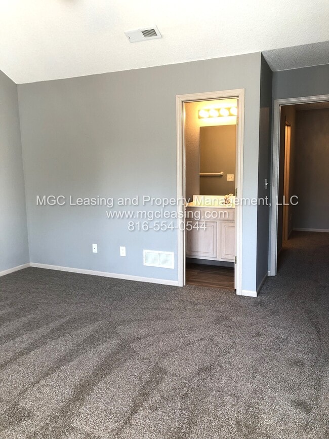Photo - 918 Garden Dr