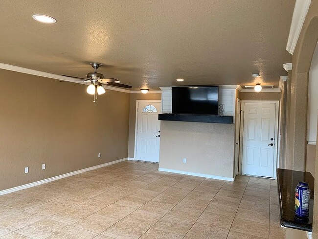 Building Photo - 115 Vista Way Rental