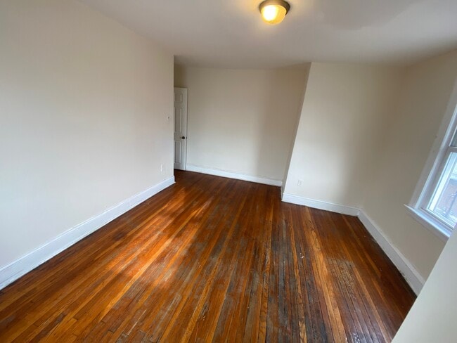 Photo - 6934 Garman St