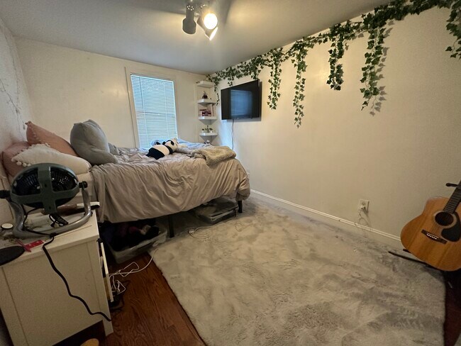 Photo - 24 Ashford St Unit 1