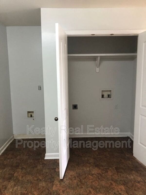 112 Vieux Orleans Cir
