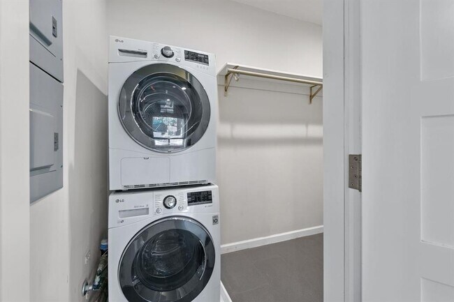 Photo - 3110 Red River St Unit 116