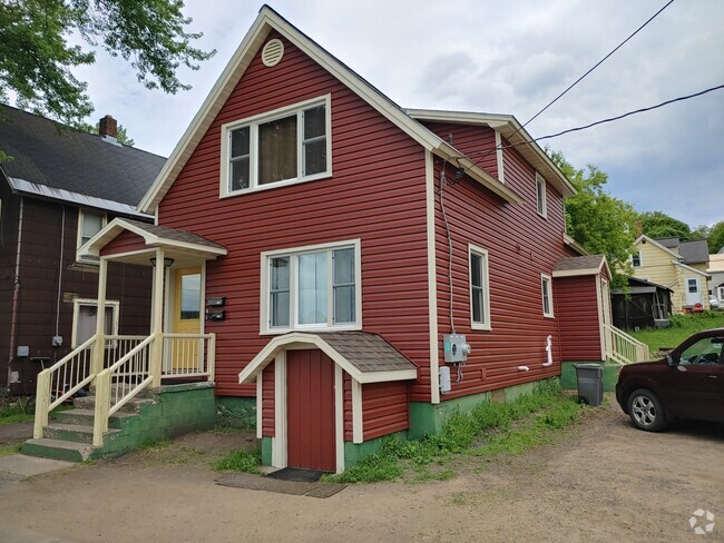 Front of house - 833 Warren St Unit 833 Rental