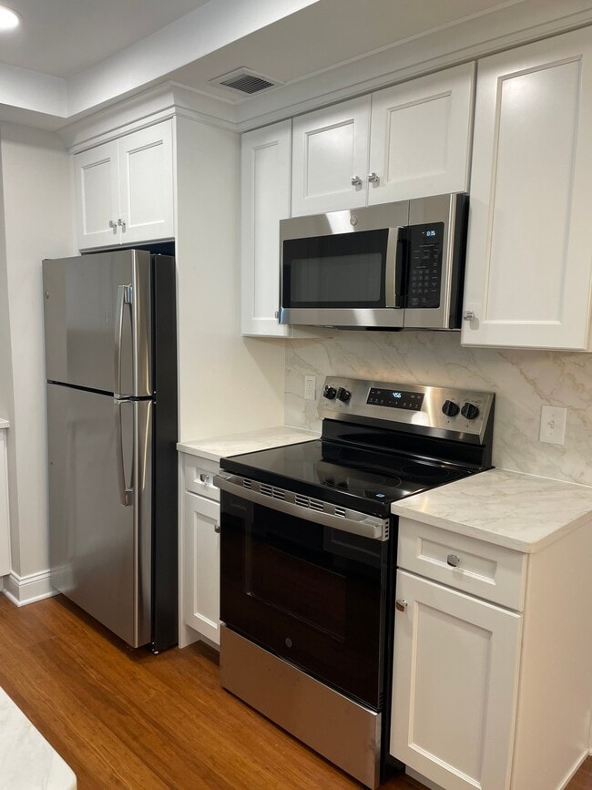 293B Sharon Way