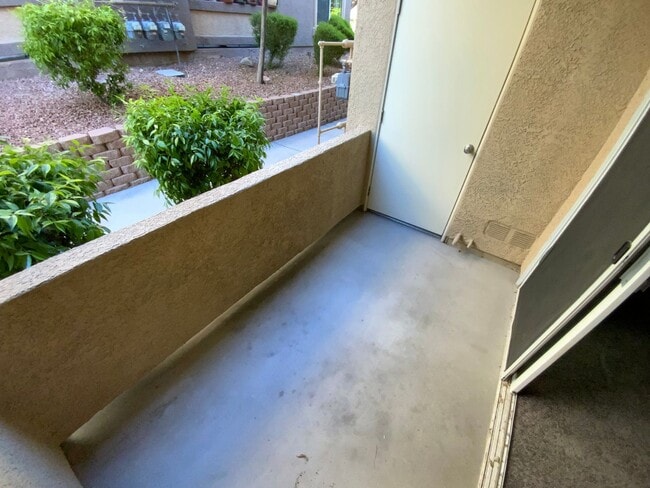 Photo - N.W. GATED COZY CONDO W/ COMMUNITY POOL AND SPA