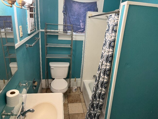 Photo - 131B Center St