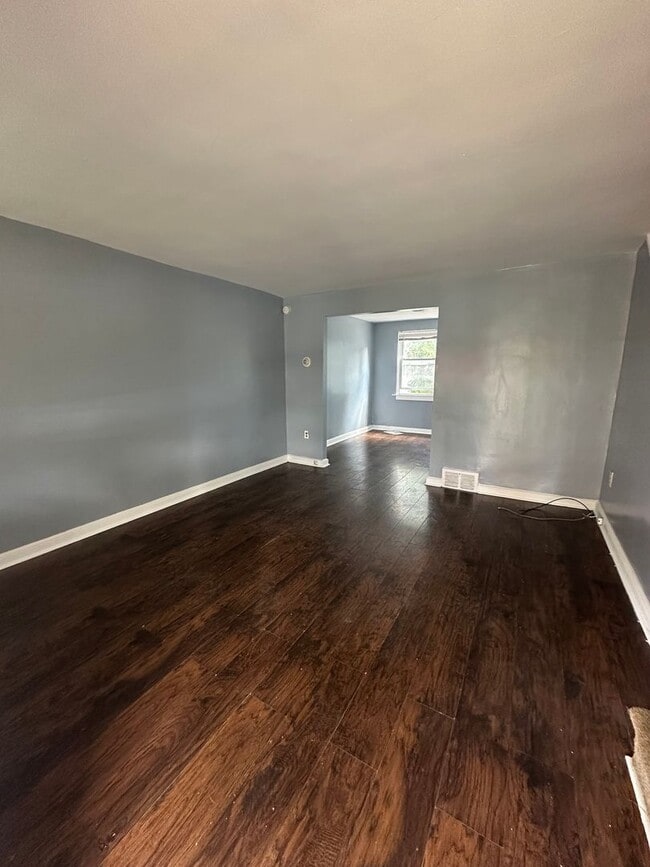 Photo - 6646 Perry Ave