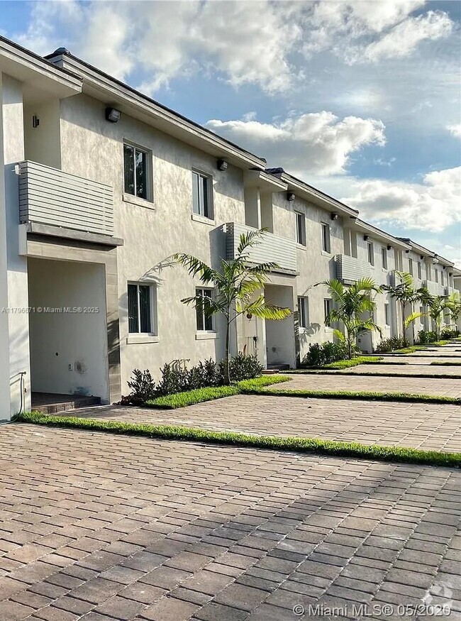 Building Photo - 14179 SW 126th Path Rental