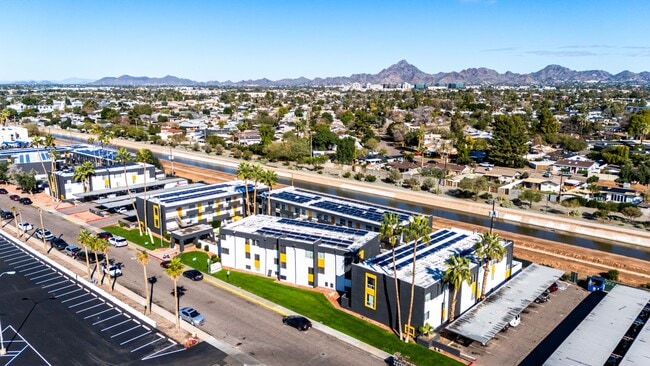 Building Photo - Radius Apartments