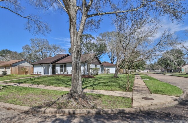 Building Photo - 509 Belmont Dr