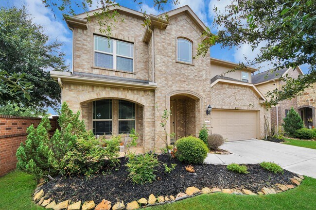 23714 Via Viale Dr
