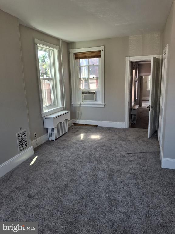 Photo - 212 E Broad St