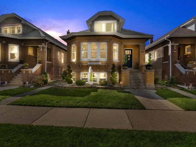 Building Photo - 1926 Wisconsin Ave