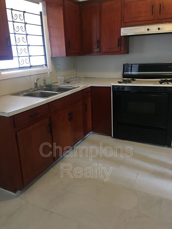 Photo - 1167 Staunton Dr