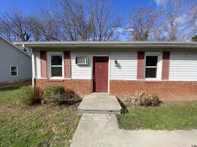 Photo - 114-116 Loch Lane Drive Apt 8 Unidad 8