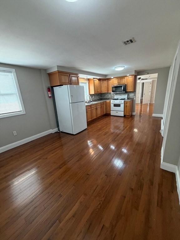 Building Photo - 99 Weston St Unit 2