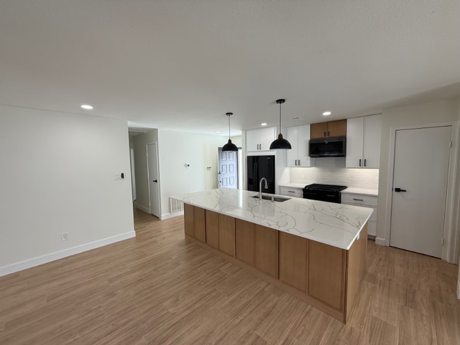 Photo - 1 Redberry Ct