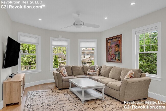 Photo - 66 Atherton Rd Unit 1