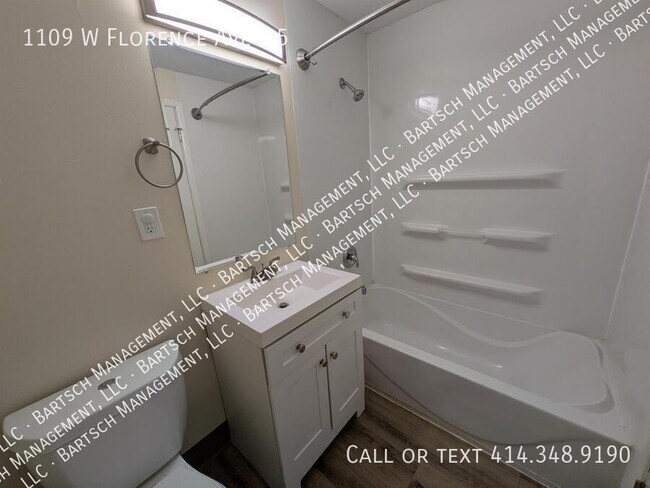 Photo - 1109 W Florence St Unit 5