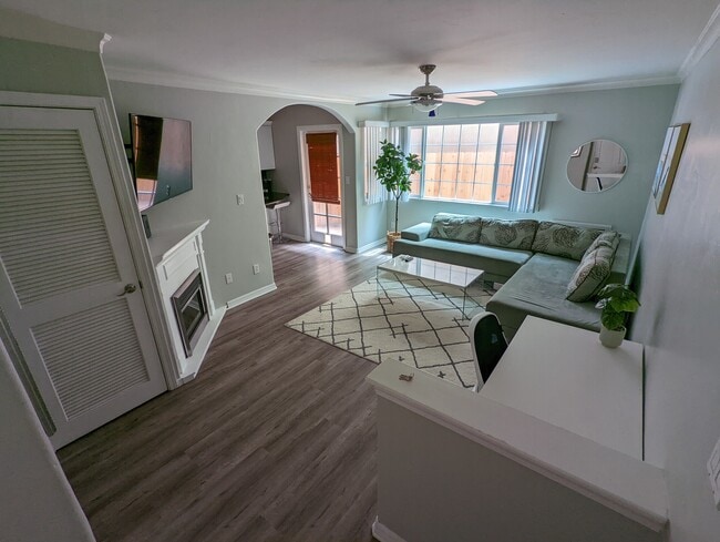 853 Thomas Ave Unit 3