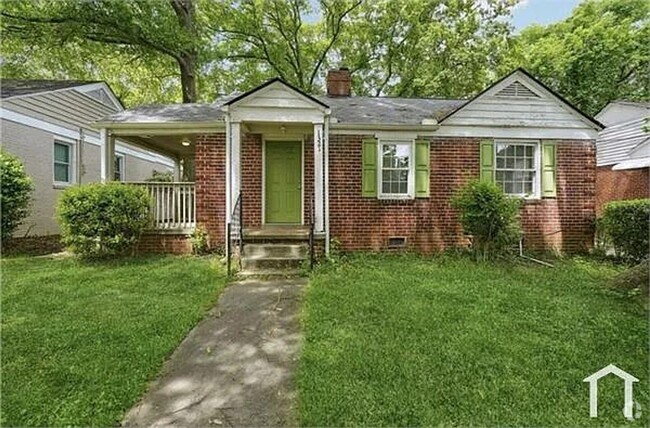 Building Photo - 4 Bed and 2 Bath in Atlanta! Rental