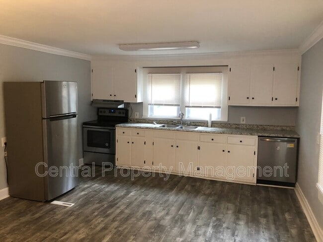 Photo - 314 N Main St