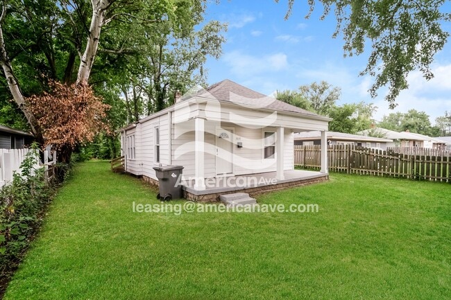 Photo - 3618 N Hawthorne Ln