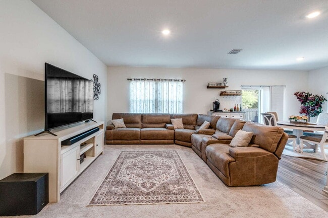 Photo - 5628 Pearl Mdw